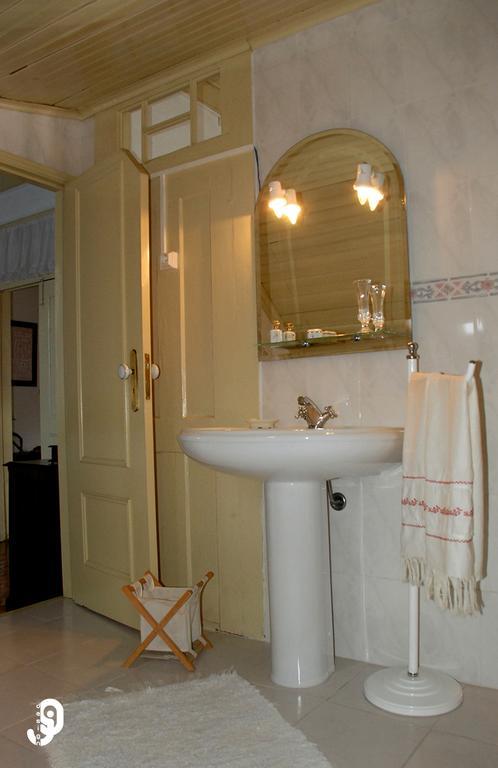 Quinta Dos Barbas Hostal Oliveira do Hospital Habitación foto